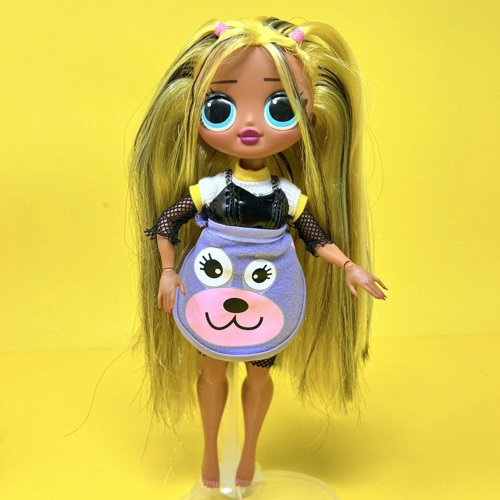 LOL Surprise OMG ALT GRRRL Doll MGA 2019 with Long Yellow Highlighted Hair 9in.